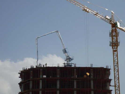 Floor Fixed 380V Concrete Placing Boom , 28m Boom Placer Concrete Pump