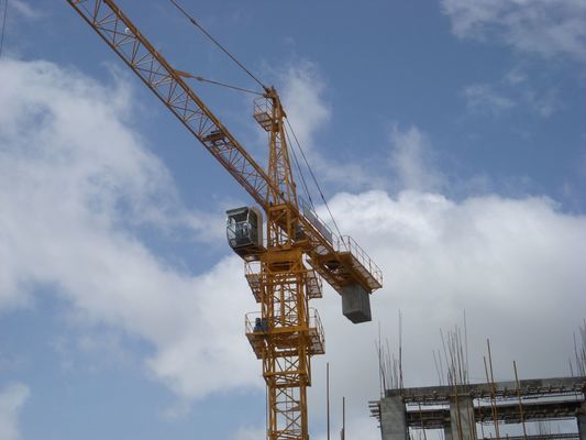 İyi fiyat İnşaat Alanı 16t 70 Metre İnşaat Kulesi Kirlenmeye karşı direncli vinç çevrimiçi