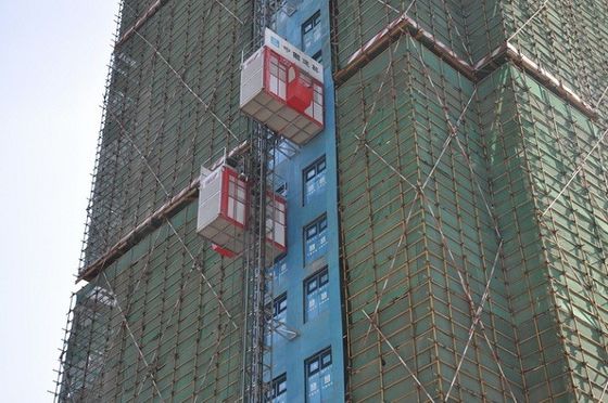 VFD Kontrolü, sıcak dip galvanize 2000kg İnşaat binası kaldırıcı, 0-40m/Min Yolcu Malzeme kaldırıcı